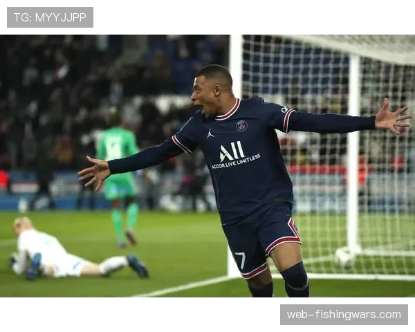 年轻球员的成长：埃唐-姆巴佩等新星闪耀法甲赛场。